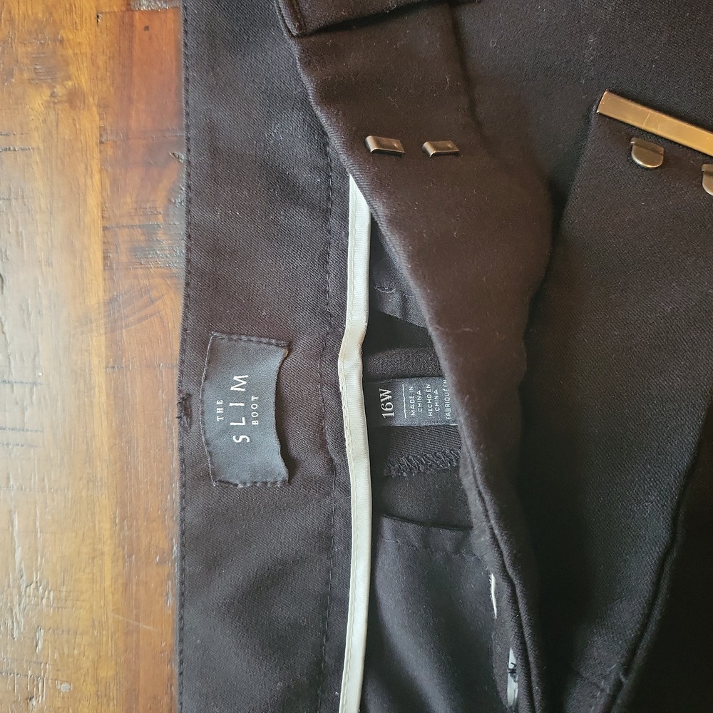 Womens black dress slacks 16W #0112